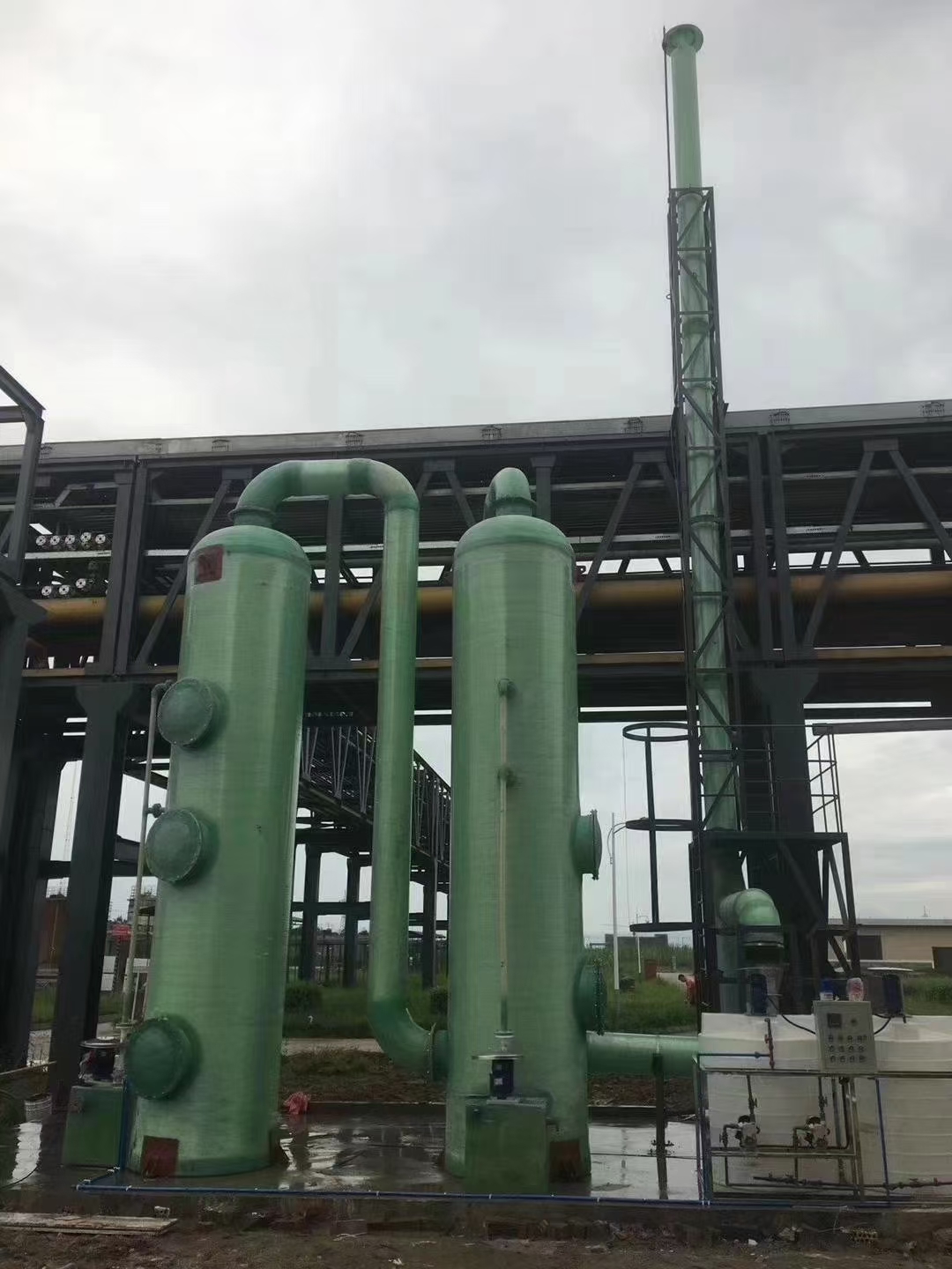 東臺(tái)濕法玻璃鋼脫硫塔工程施工廠家-加工安裝定做